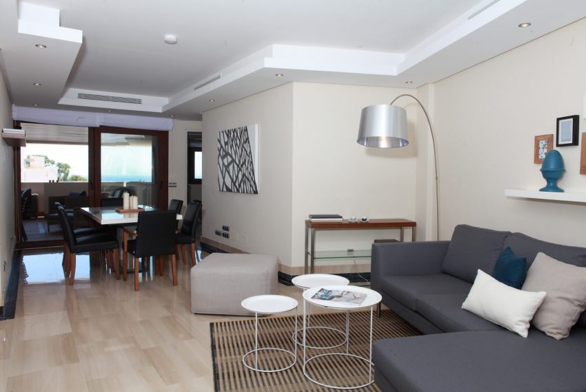bahía-plata-buy-apartment-luxury-seaviews-frontline-estepona-lounge