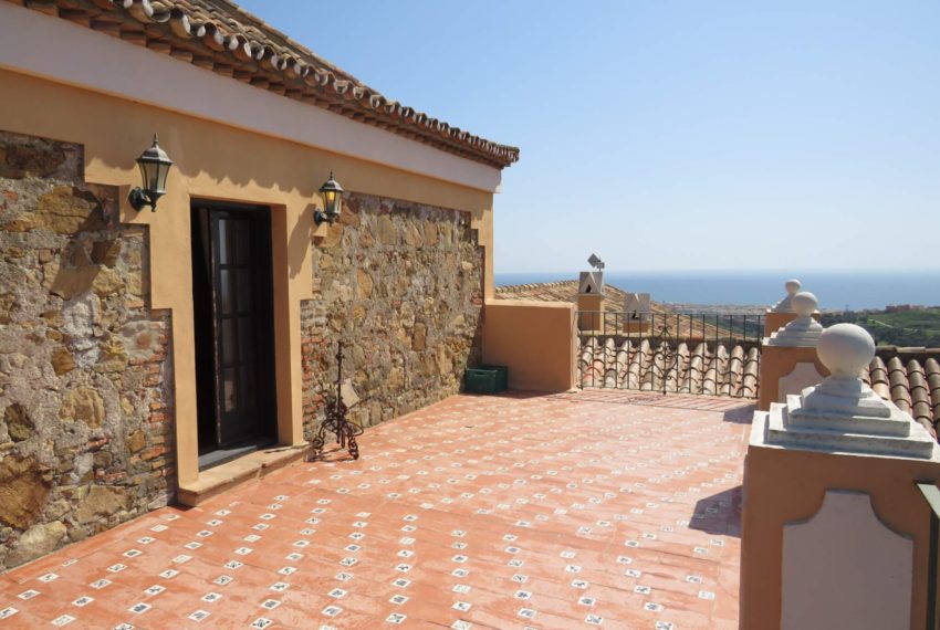 manilva-villa-buy-see-views-garden-swimming-pool-main-terrace