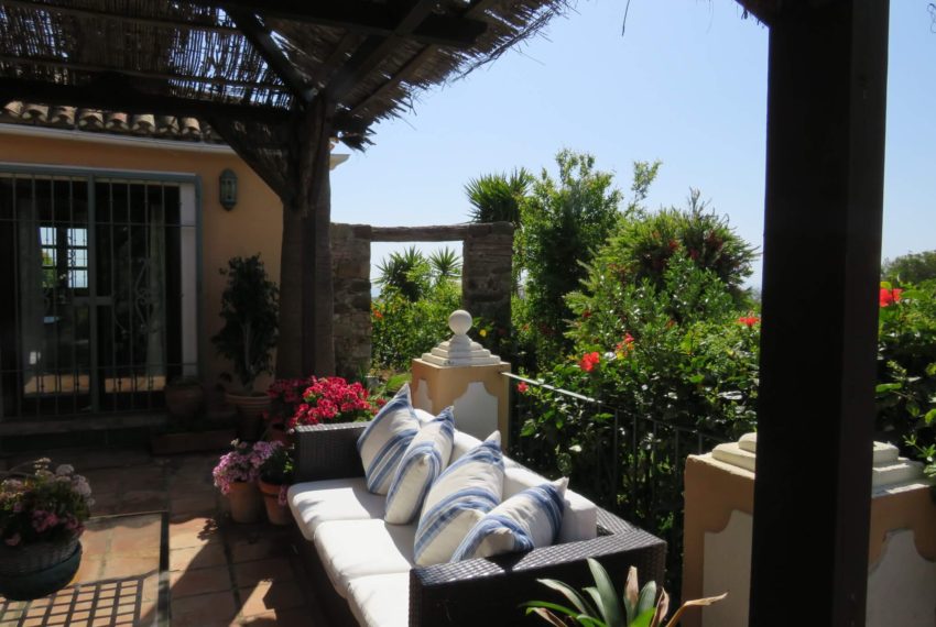 manilva-villa-buy-see-views-swimming-pool-garden-terrace1 (3)