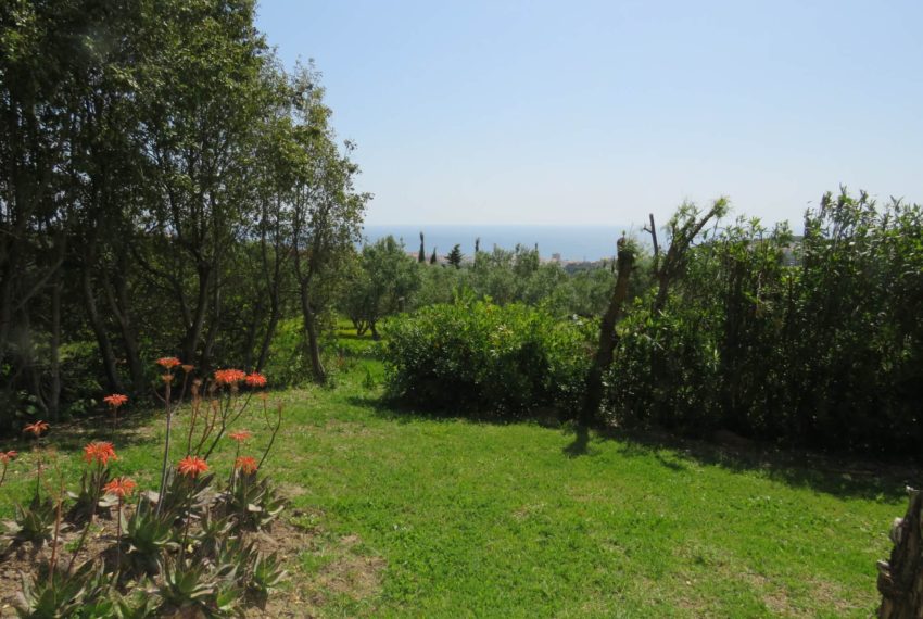 manilva-villa-buy-see views-swimming-pool-graden-terrace
